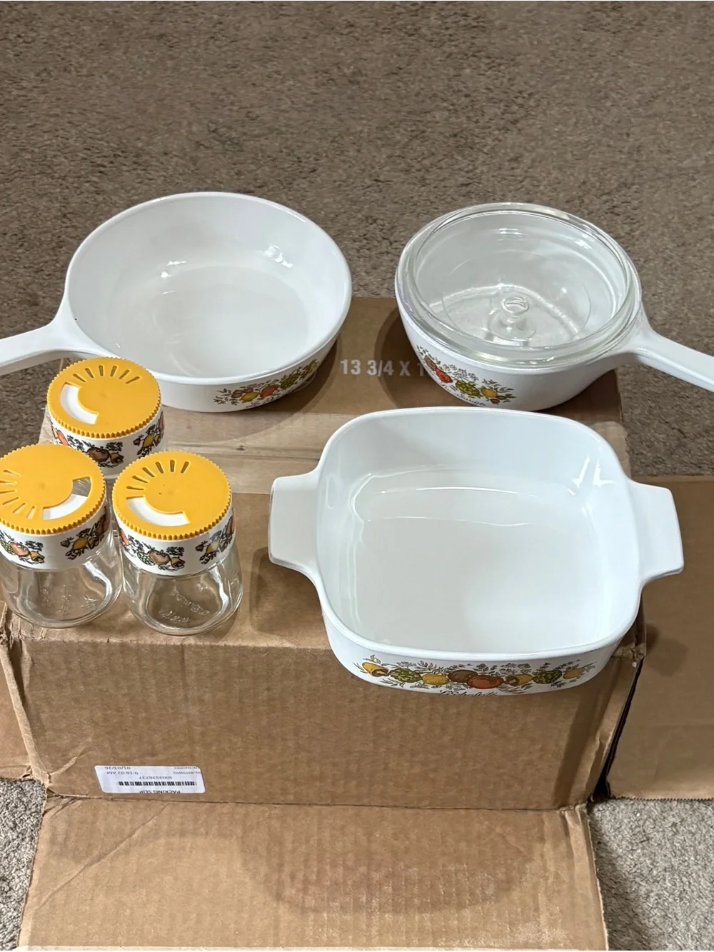 Vintage 7 pc Corning Ware Le Persil La Sauge Spice of Life Dishes/Spice Shakers